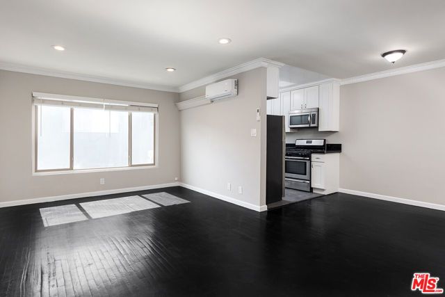 925 N Curson Avenue 7, West Hollywood, CA 90046