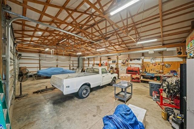 100 N 94th Street, Edwardsville, KS 66111