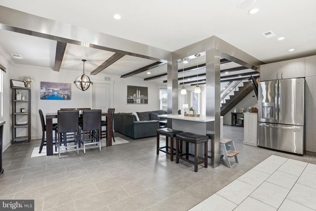 10 INBROOK RD, Levittown, PA 19057