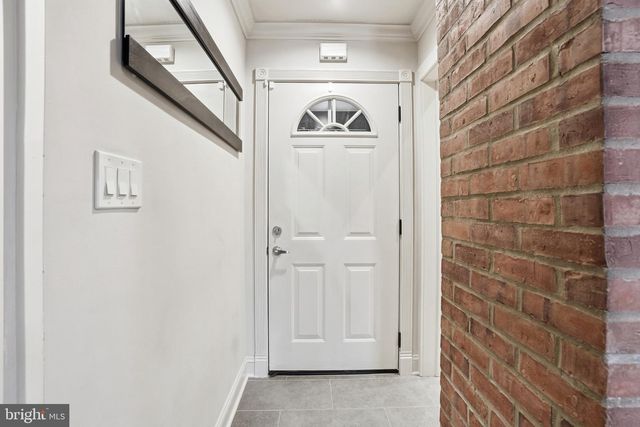 10 INBROOK RD, Levittown, PA 19057