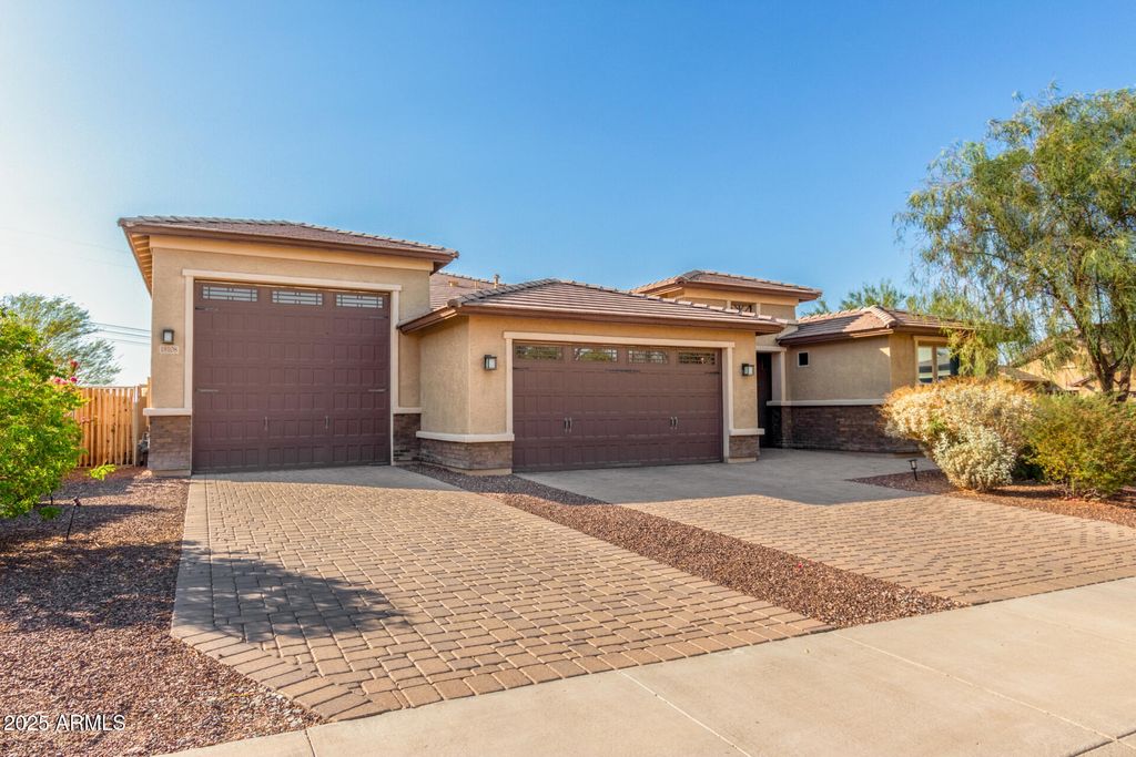 18108 W CASSIA Way, Goodyear, AZ 85338