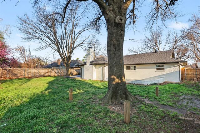 3926 Briarcrest Drive, Norman, OK 73072