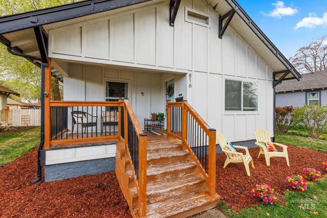 816 S 8th Ave, Nampa, ID 83651