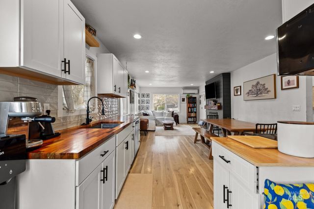 816 S 8th Ave, Nampa, ID 83651