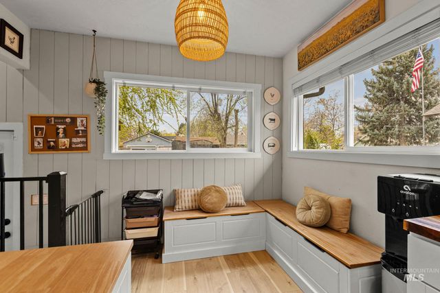 816 S 8th Ave, Nampa, ID 83651