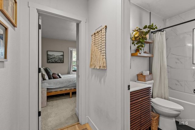 816 S 8th Ave, Nampa, ID 83651