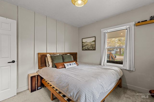 816 S 8th Ave, Nampa, ID 83651