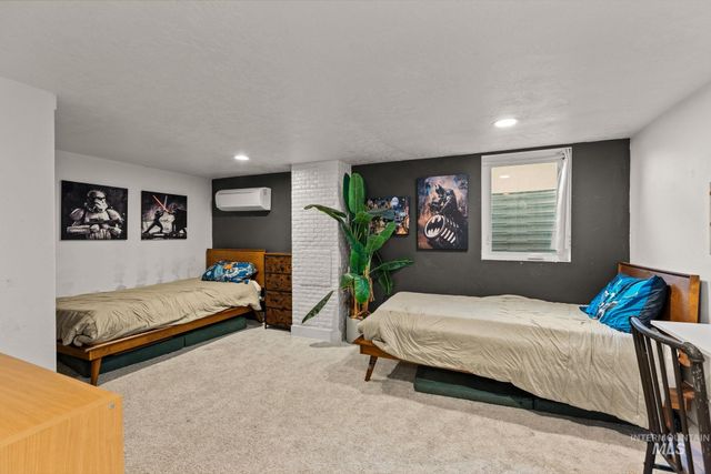 816 S 8th Ave, Nampa, ID 83651