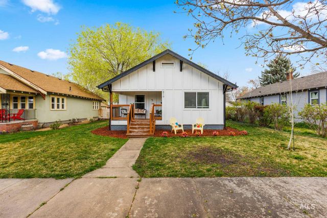 816 S 8th Ave, Nampa, ID 83651
