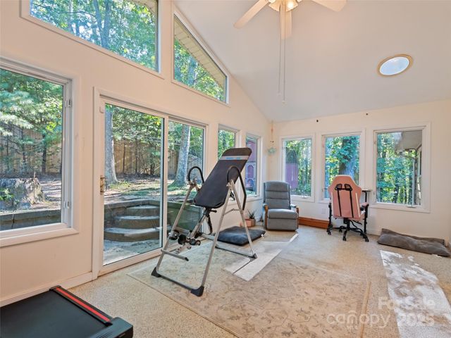 120 Pleasant Hill Circle, Waynesville, NC 28786