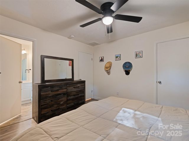 120 Pleasant Hill Circle, Waynesville, NC 28786