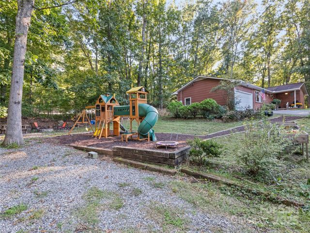 120 Pleasant Hill Circle, Waynesville, NC 28786