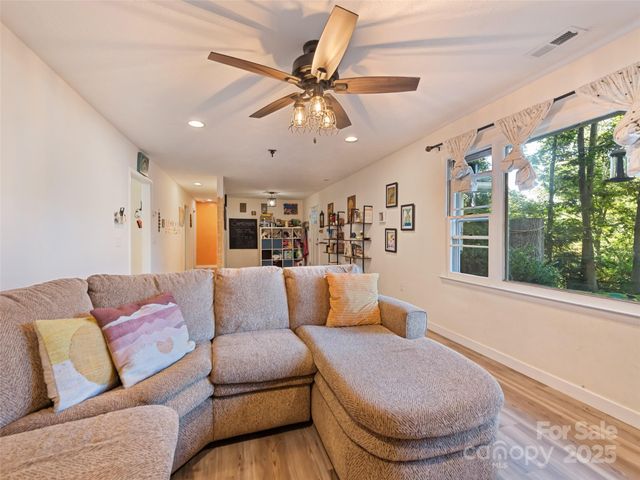 120 Pleasant Hill Circle, Waynesville, NC 28786