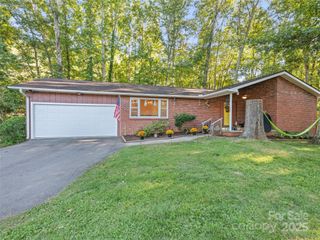 120 Pleasant Hill Circle, Waynesville, NC 28786