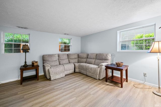 3245 Commanche Trail, Lafayette, IN 47909