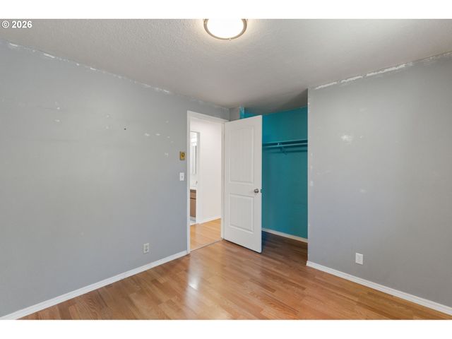 4526 DAISY St, Springfield, OR 97478