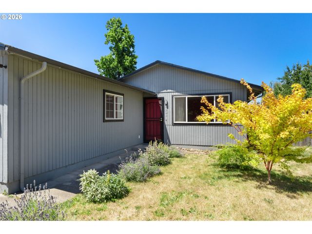 4526 DAISY St, Springfield, OR 97478