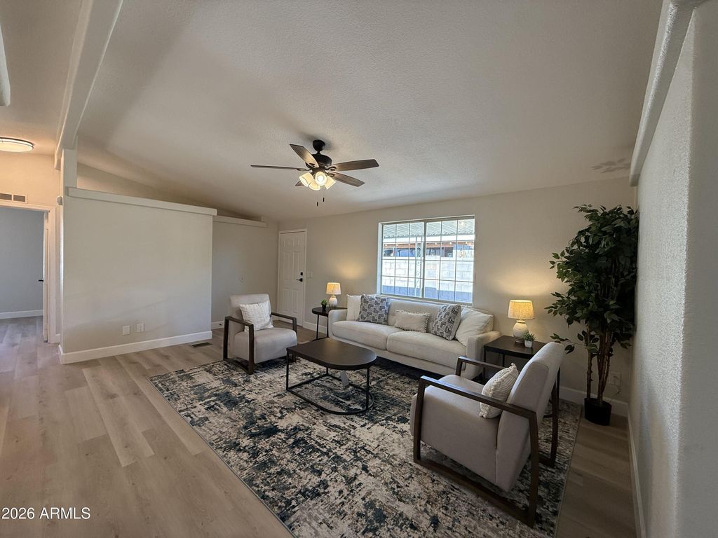 2109 N SPRING --, Mesa, AZ 85203 — photo 2