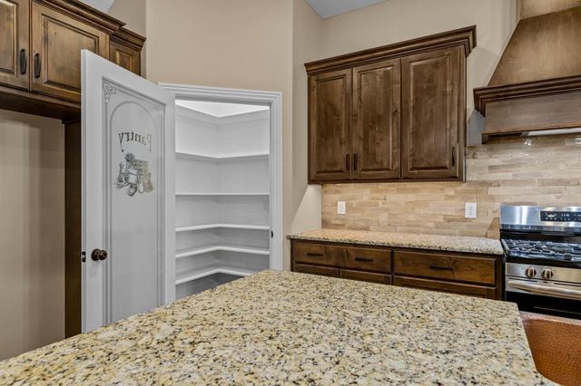 104 Aven Street, Nixa, MO 65714