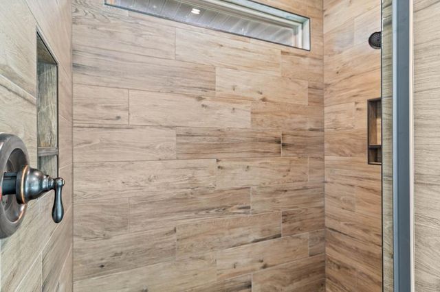 104 Aven Street, Nixa, MO 65714