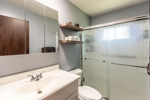 135 Highridge Court, Franklin, OH 45005