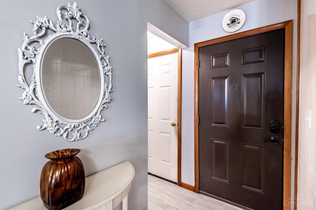 135 Highridge Court, Franklin, OH 45005