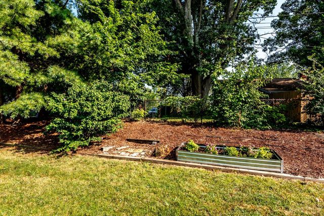 135 Highridge Court, Franklin, OH 45005