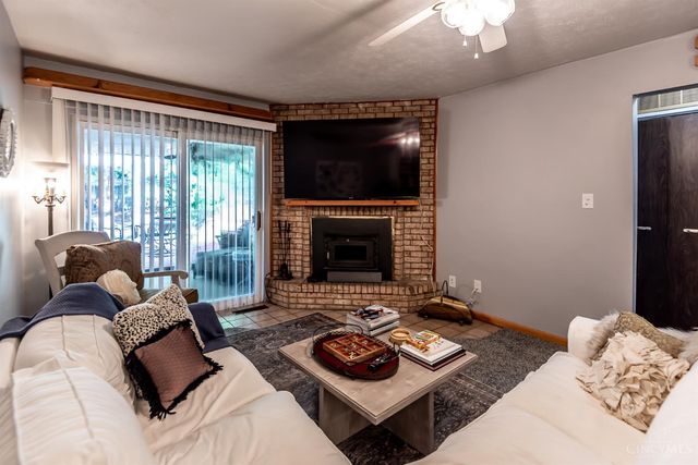 135 Highridge Court, Franklin, OH 45005