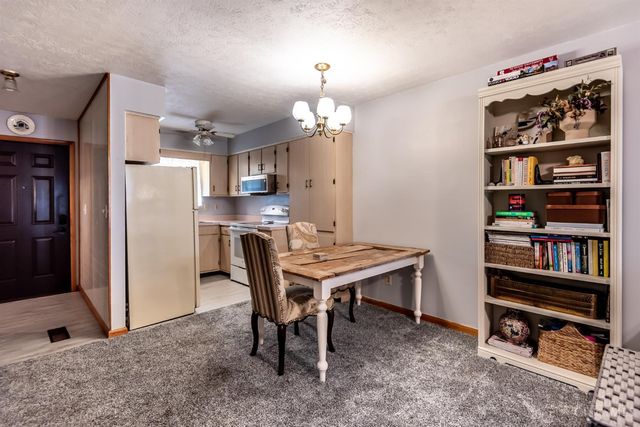 135 Highridge Court, Franklin, OH 45005