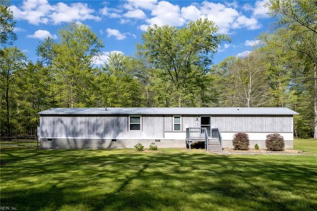 5856 My Way LN, Gloucester, VA 23061