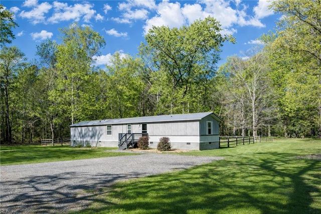 5856 My Way LN, Gloucester, VA 23061