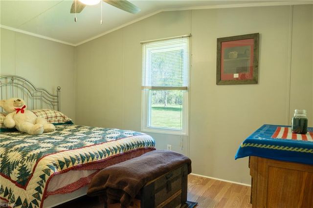 5856 My Way LN, Gloucester, VA 23061