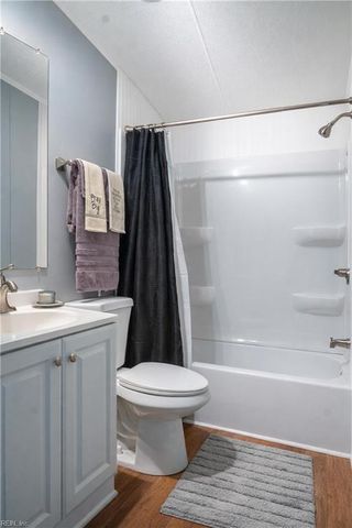 5856 My Way LN, Gloucester, VA 23061