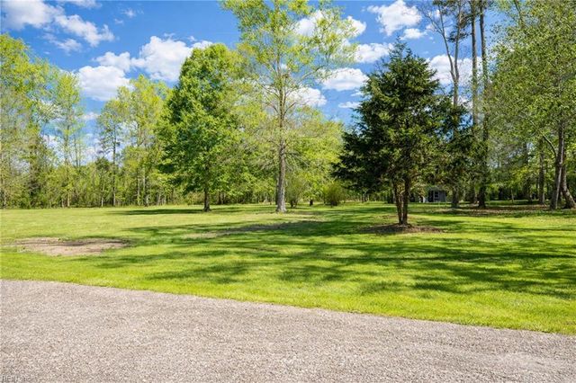5856 My Way LN, Gloucester, VA 23061