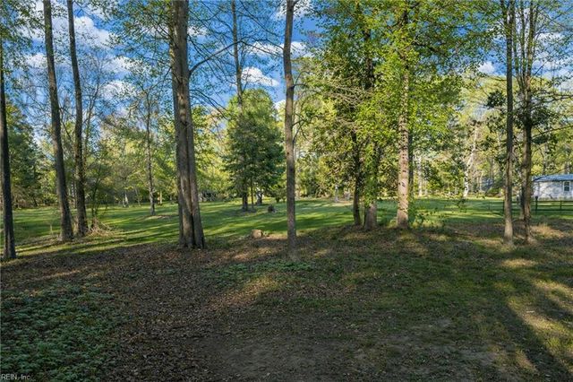 5856 My Way LN, Gloucester, VA 23061