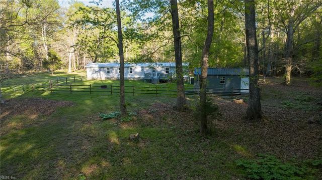 5856 My Way LN, Gloucester, VA 23061