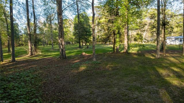 5856 My Way LN, Gloucester, VA 23061