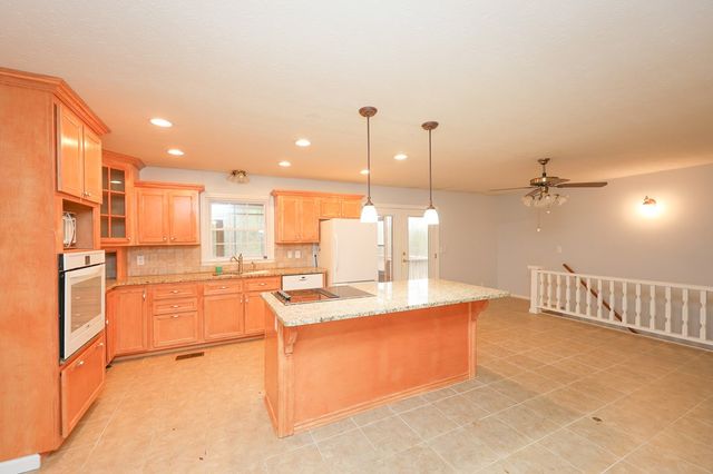 207 N View Pointe, Lagrange, GA 30241