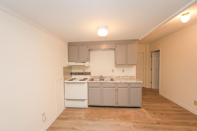 207 N View Pointe, Lagrange, GA 30241