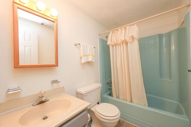 207 N View Pointe, Lagrange, GA 30241