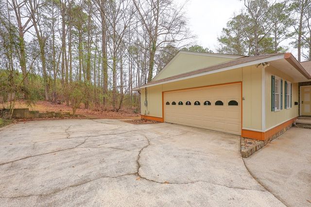 207 N View Pointe, Lagrange, GA 30241
