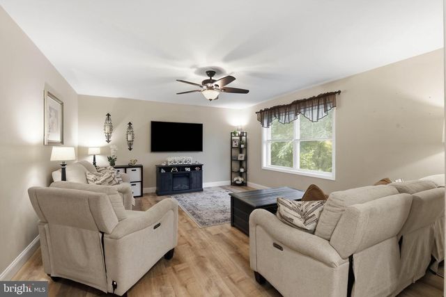 348 DOGWOOD LN, Womelsdorf, PA 19567