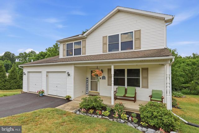 348 DOGWOOD LN, Womelsdorf, PA 19567