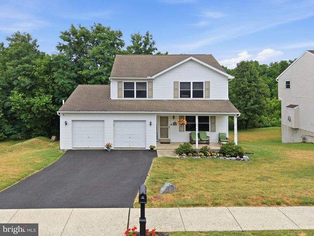 348 DOGWOOD LN, Womelsdorf, PA 19567