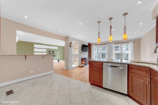 763 Grosse Pointe Circle, Vernon Hills, IL 60061