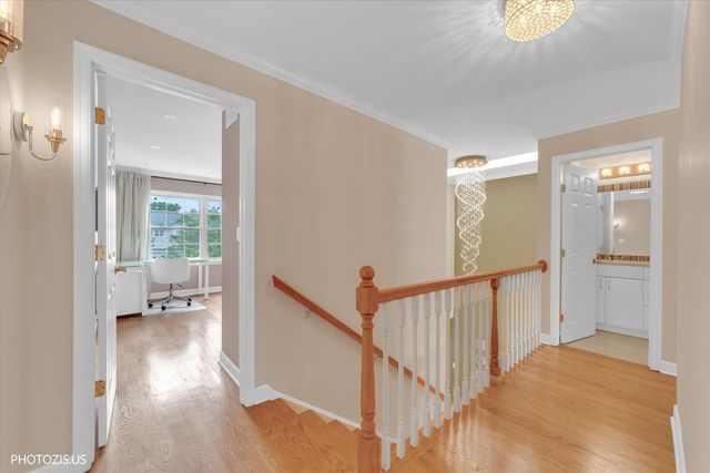763 Grosse Pointe Circle, Vernon Hills, IL 60061