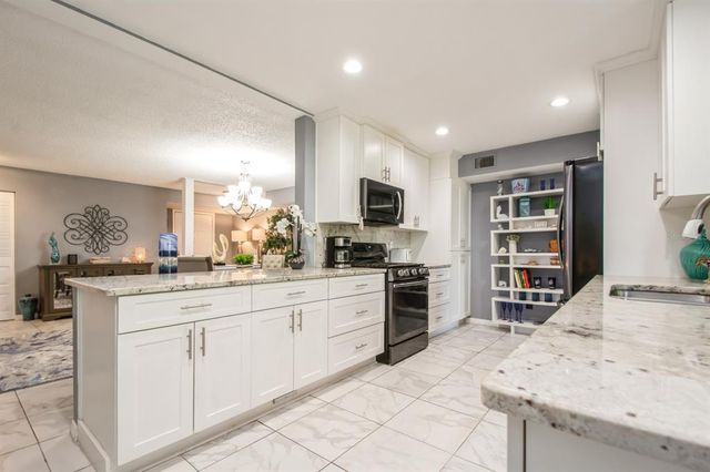 8198 TERRACE GARDEN DRIVE N 411, St Petersburg, FL 33709
