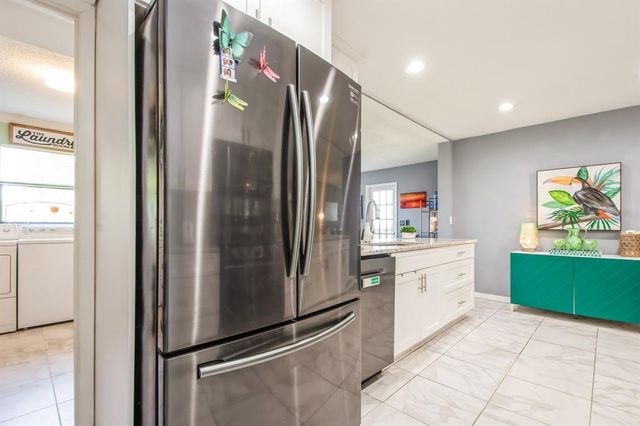8198 TERRACE GARDEN DRIVE N 411, St Petersburg, FL 33709
