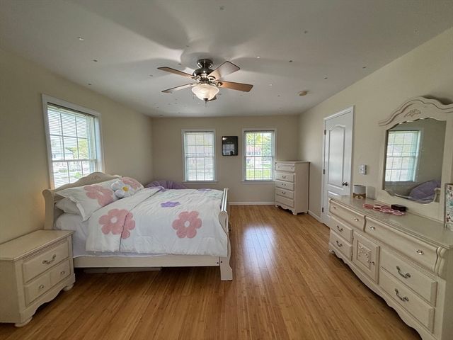 266 Christopher Dr, Springfield, MA 01129