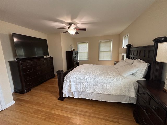 266 Christopher Dr, Springfield, MA 01129